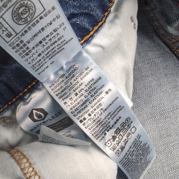 Levis Jeans Mens 36x32 Blue 559 Relaxed Straight Leg Denim Casual Distressed - Picture 5 of 10